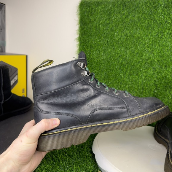 MEN\'S DR. MARTENS AIRWAIR NASHVILLE 8 EYELETS BOOTS SIZE 10